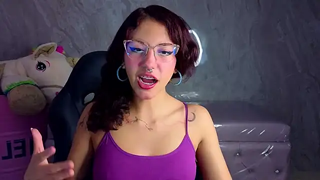 zoe ch  online show from June 27, 2026, 3:11 am