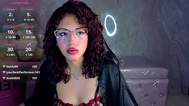 zoe ch  online show from June 28, 2026, 3:18 pm