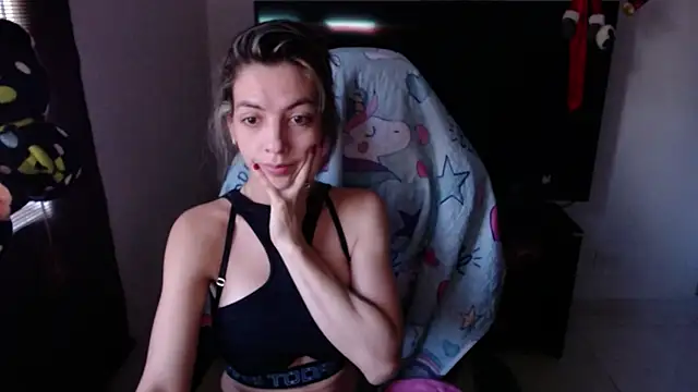 Princezzlove3 online show from January 17, 2025, 2:07 pm