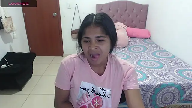 july-feria online show from January 22, 2025, 10:48 pm