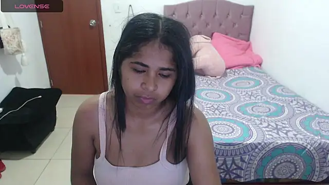 july-feria online show from February 1, 2025, 10:13 pm