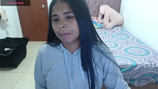 july-feria online show from February 25, 2025, 8:19 pm