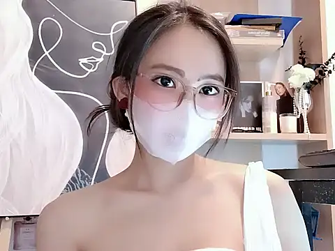 Lush-Office online show from November 26, 2025, 7:20 am