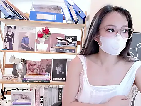 Snapshot of Lush-Office chatting on April 12, 2026, 12:48 am Lush-Office online show from April 12, 2026, 12:48 am