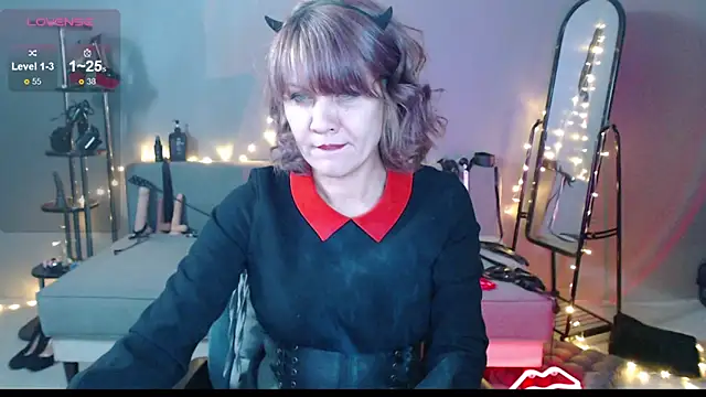 Snapshot of Goddess_Orsa chatting on February 7, 2026, 7:34 am Goddess Orsa online show from February 7, 2026, 7:34 am