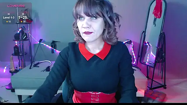 Snapshot of Goddess_Orsa chatting on February 12, 2026, 3:45 am Goddess Orsa online show from February 12, 2026, 3:45 am