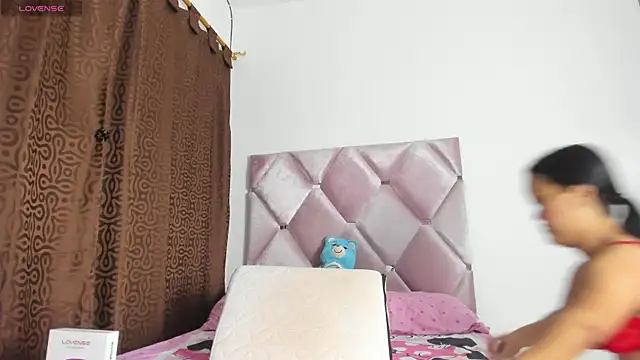 AnieRey online show from October 11, 2025, 12:10 am