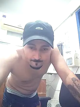 Snapshot of FelippeMarques chatting on November 2, 2025, 1:24 pm FelippeMarques online show from November 2, 2025, 1:24 pm