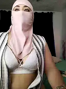 Snapshot of zahra_Jalid chatting on January 22, 2025, 11:53 pm zahra Jalid online show from January 22, 2025, 11:53 pm