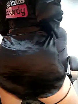 zahra Jalid online show from October 12, 2025, 3:55 pm