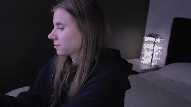 Bella Alita online show from October 11, 2025, 8:29 pm