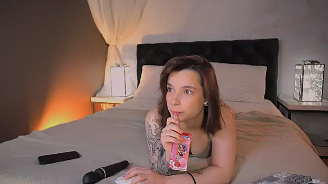 Bella Alita online show from October 23, 2025, 8:18 pm