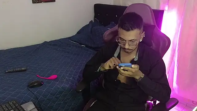 Snapshot of eros-0001 chatting on January 22, 2025, 2:48 am eros-0001 online show from January 22, 2025, 2:48 am