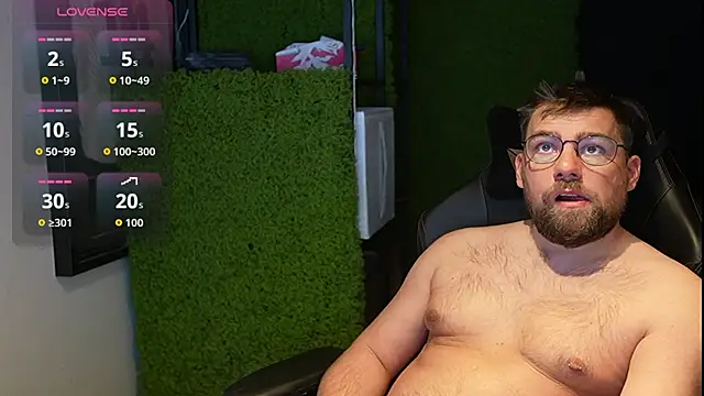 Snapshot of justinitt chatting on September 23, 2025, 9:01 am justinitt online show from September 23, 2025, 9:01 am