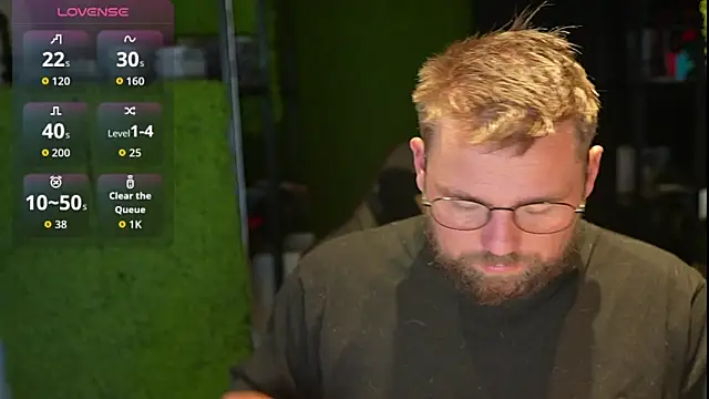 Snapshot of justinitt chatting on October 2, 2025, 10:33 am justinitt online show from October 2, 2025, 10:33 am