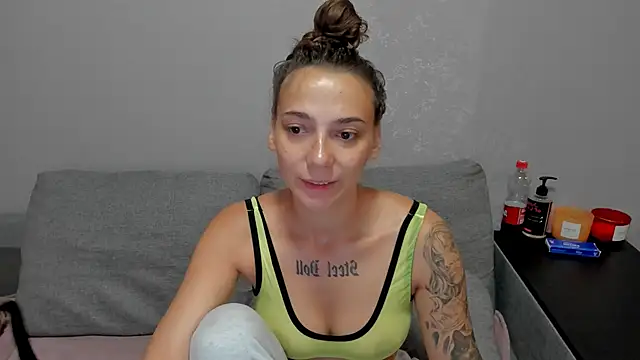 Snapshot of annabishop chatting on November 21, 2025, 12:21 am annabishop online show from November 21, 2025, 12:21 am