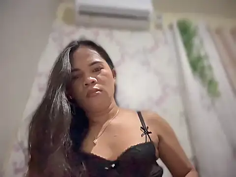 Snapshot of SophiaCourthaway chatting on September 13, 2025, 3:01 pm SophiaCourthaway online show from September 13, 2025, 3:01 pm