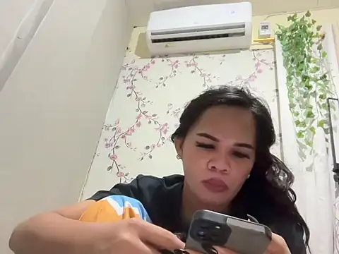 Snapshot of SophiaCourthaway chatting on October 30, 2025, 7:25 pm SophiaCourthaway online show from October 30, 2025, 7:25 pm