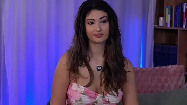 Snapshot of SarahPeach8 chatting on February 14, 2026, 9:17 am SarahPeach8 online show from February 14, 2026, 9:17 am