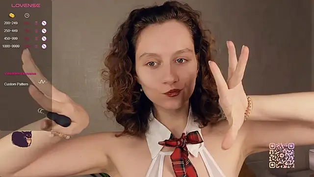 Leya Curly online show from September 19, 2025, 3:02 pm