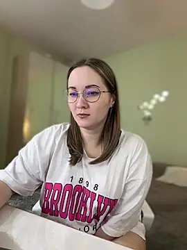 Snapshot of Kiss_My_Body chatting on January 31, 2025, 2:26 am Kiss My Body online show from January 31, 2025, 2:26 am