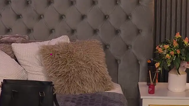 Snapshot of KeylaBlair chatting on April 1, 2026, 6:27 pm KeylaBlair online show from April 1, 2026, 6:27 pm