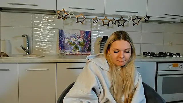 SynnoveEyre online show from February 6, 2025, 2:48 pm