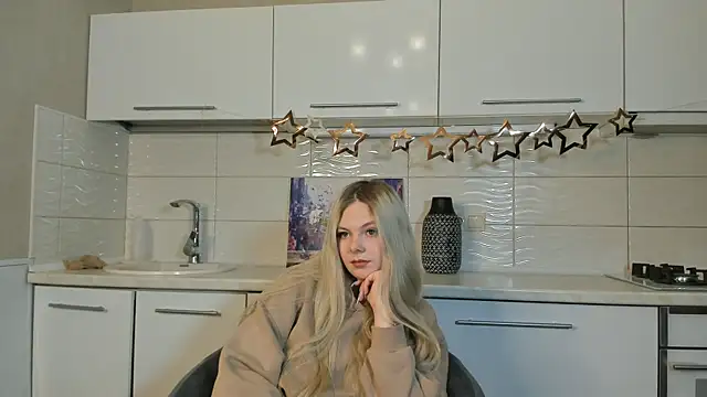 SynnoveEyre online show from February 10, 2025, 2:48 pm