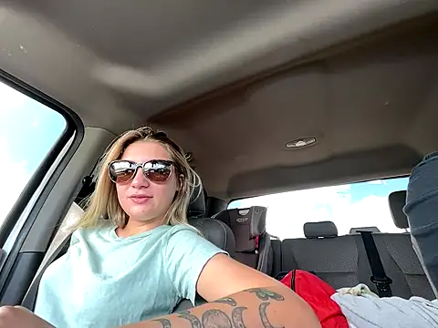 Hatgirl69 online show from September 20, 2025, 4:30 pm