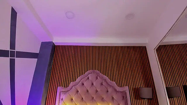 EthaanCox online show from September 26, 2025, 8:29 am