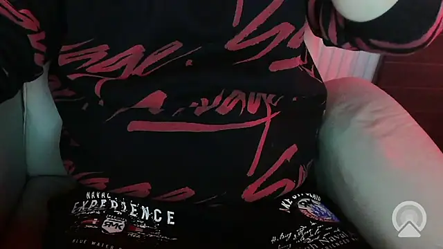 Snapshot of Skullkeeper1984 chatting on November 28, 2025, 6:32 pm Skullkeeper1984 online show from November 28, 2025, 6:32 pm