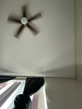 Snapshot of Daddywick chatting on April 15, 2026, 11:27 pm Daddywick online show from April 15, 2026, 11:27 pm