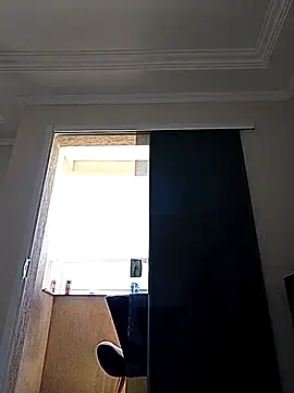 Santanacumxplod online show from February 26, 2025, 1:41 pm