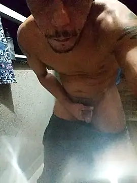 Snapshot of Santanacumxplod chatting on February 25, 2026, 2:10 am Santanacumxplod online show from February 25, 2026, 2:10 am