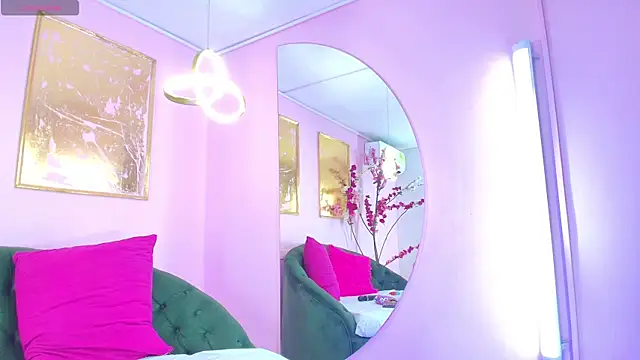 scarlette69 online show from October 18, 2025, 7:25 pm