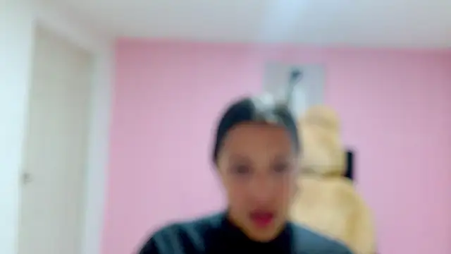 Snapshot of DULCE1609 chatting on February 14, 2025, 10:47 pm DULCE1609 online show from February 14, 2025, 10:47 pm