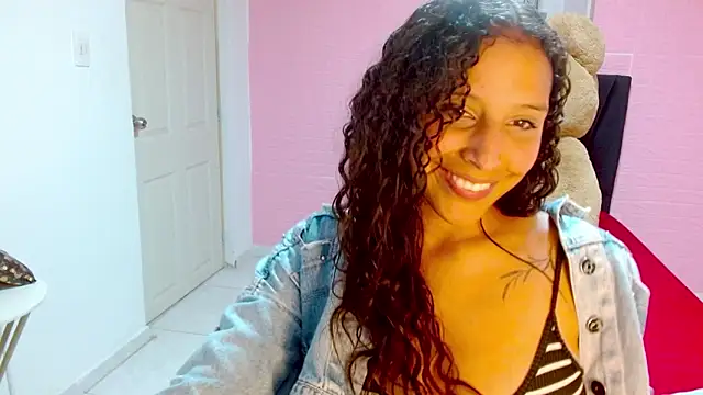 Snapshot of DULCE1609 chatting on March 18, 2025, 9:21 pm DULCE1609 online show from March 18, 2025, 9:21 pm