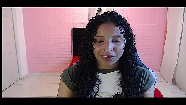 Snapshot of DULCE1609 chatting on October 28, 2025, 8:11 pm DULCE1609 online show from October 28, 2025, 8:11 pm