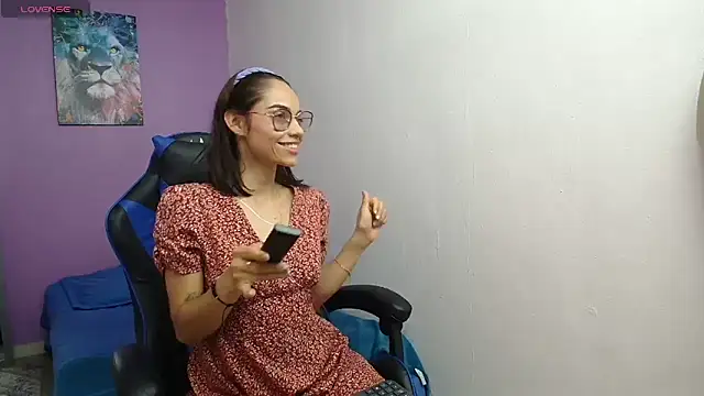 alana lara online show from February 11, 2026, 6:57 pm