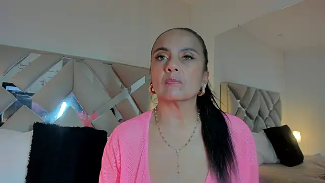 raquell moore online show from March 22, 2025, 7:09 pm