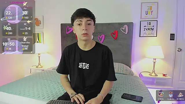 Snapshot of ethan_and_ava chatting on February 18, 2025, 1:33 pm ethan and ava online show from February 18, 2025, 1:33 pm