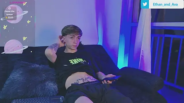 Snapshot of ethan_and_ava chatting on October 16, 2025, 2:34 am ethan and ava online show from October 16, 2025, 2:34 am