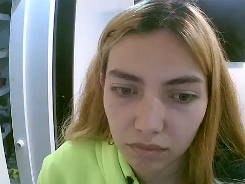 VittoriaTaylor online show from September 24, 2025, 1:09 am