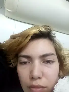 VittoriaTaylor online show from September 27, 2025, 1:54 am