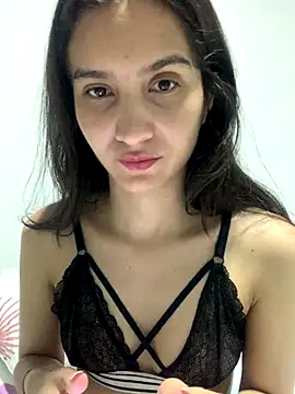 Bella still online show from September 21, 2025, 12:51 pm