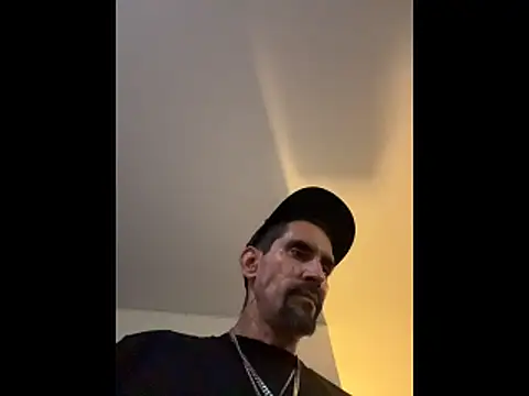 hornycouple818 online show from November 1, 2025, 5:20 am