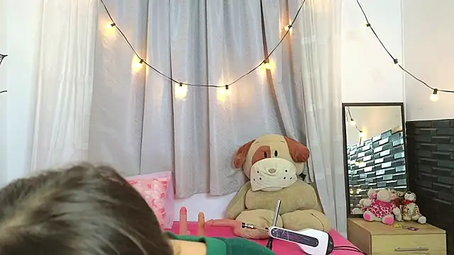 SERAFINA  online show from December 2, 2025, 11:37 am