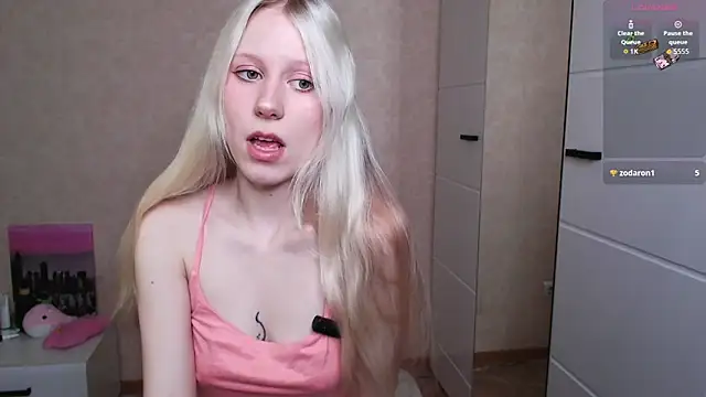 Snapshot of Mary_Kitty88 chatting on May 27, 2026, 8:55 am Mary Kitty88 online show from May 27, 2026, 8:55 am