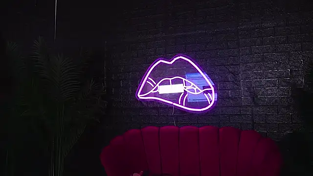 Snapshot of Annabellerise chatting on September 23, 2025, 4:15 am Annabellerise online show from September 23, 2025, 4:15 am