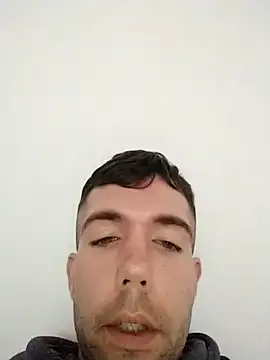 Yeray01 online show from March 27, 2026, 6:18 pm